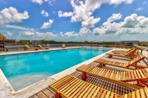 Suite B103 Mara Laguna